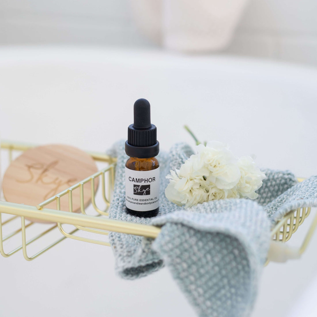 camphor essential oil